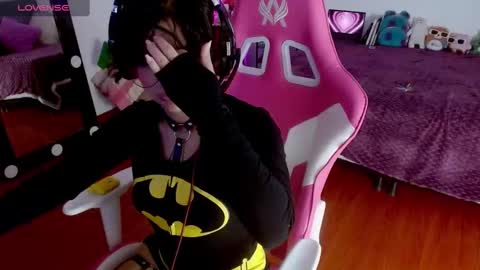   online show from September 9, 2025, 7:57 pm