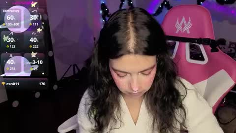   online show from December 22, 2025, 7:11 pm