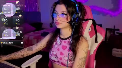 Snapshot of violetqs chatting on April 18, 2026, 6:34 pm online show from April 18, 2026, 6:34 pm