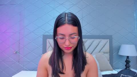 Violet Rousse online show from April 10, 2026, 3:50 pm