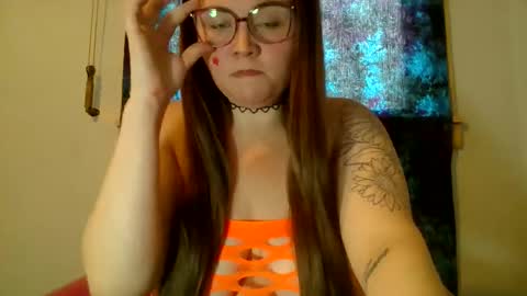 Snapshot of violetsunflower chatting on May 23, 2026, 10:25 pm VioletSunflower online show from May 23, 2026, 10:25 pm