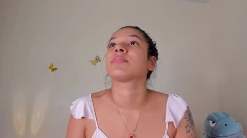 violett_24_ online show from November 12, 2025, 12:11 am