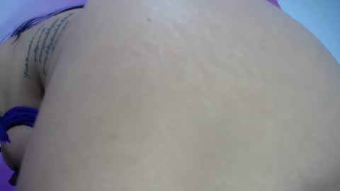 Snapshot of violett_ass chatting on December 5, 2024, 10:23 pm Samantha y jhons online show from December 5, 2024, 10:23 pm