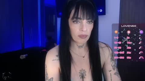 Snapshot of violett_hottie chatting on July 6, 2026, 10:56 pm violett Independent model online show from July 6, 2026, 10:56 pm