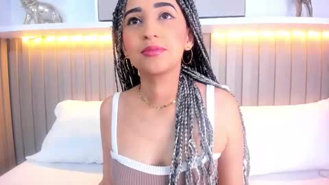 Violett  online show from October 24, 2025, 8:05 pm