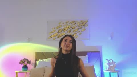 violetta_finch online show from May 16, 2026, 10:36 am