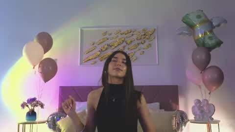 violetta_finch online show from June 20, 2026, 12:19 pm