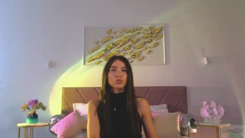 violetta_finch online show from July 1, 2026, 11:56 am