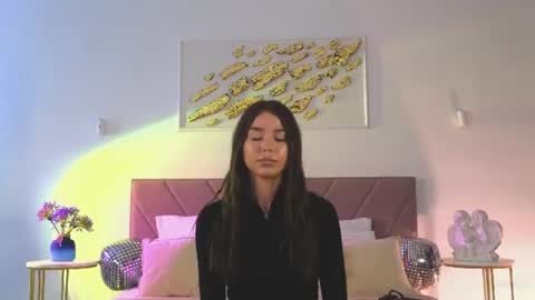 violetta_finch online show from July 7, 2026, 10:52 am