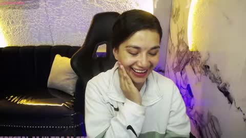 Snapshot of violetta_jhonson_v chatting on June 26, 2026, 3:44 am Violetta online show from June 26, 2026, 3:44 am