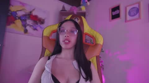 violett online show from May 27, 2026, 8:28 pm