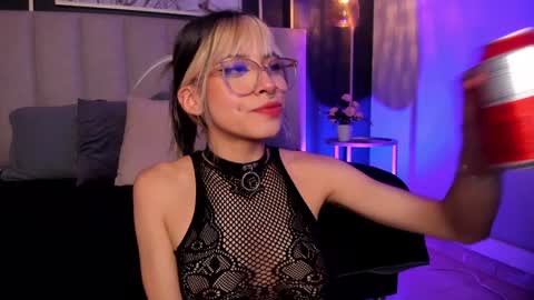 Snapshot of violetta_nur chatting on December 5, 2024, 8:11 am Violetta nur online show from December 5, 2024, 8:11 am