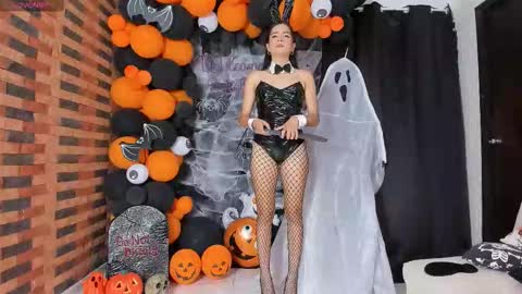 violetta_pretty online show from October 24, 2025, 8:27 pm