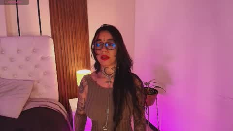 violettaalemida online show from January 6, 2026, 1:04 pm