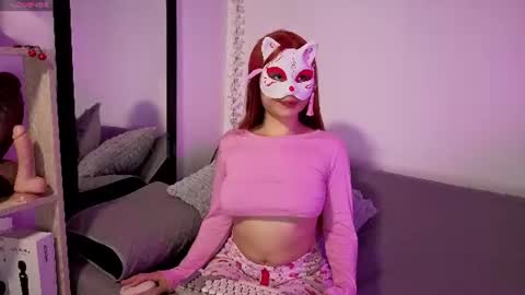 violettaarojass online show from July 15, 2026, 10:31 am