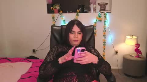 Snapshot of violettacam69 chatting on February 11, 2025, 1:30 pm violettacam69 online show from February 11, 2025, 1:30 pm