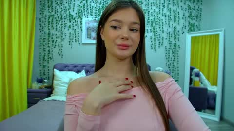 Snapshot of violettacosmo chatting on November 13, 2025, 8:02 am ViolettaCosmo online show from November 13, 2025, 8:02 am