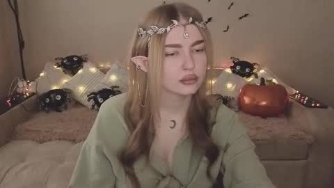 ViolettaOtis online show from October 31, 2025, 11:22 am