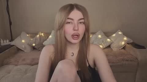 ViolettaOtis online show from March 2, 2026, 1:29 pm