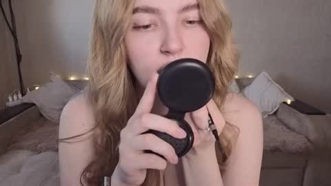 ViolettaOtis online show from June 18, 2026, 3:38 pm
