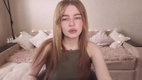 ViolettaOtis online show from June 19, 2026, 12:20 pm