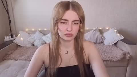 ViolettaOtis online show from June 27, 2026, 2:34 pm