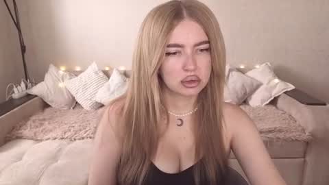 ViolettaOtis online show from July 31, 2026, 12:37 pm