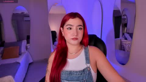 Violett Castel online show from October 1, 2025, 6:58 pm