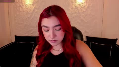 Violett Castel online show from October 12, 2025, 4:50 pm