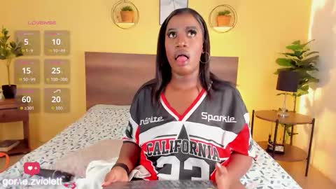 Violett online show from October 5, 2025, 4:44 am