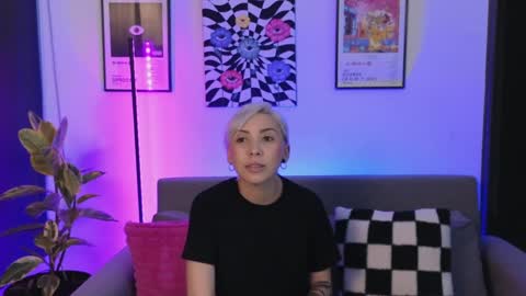 Violet online show from May 19, 2026, 1:11 am