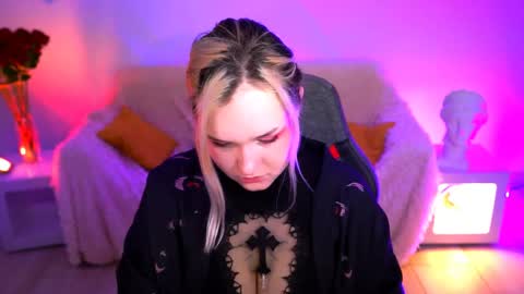 Violett online show from May 31, 2026, 8:10 am