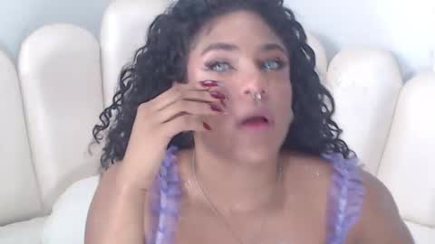 violetxia_ online show from March 27, 2026, 6:52 am