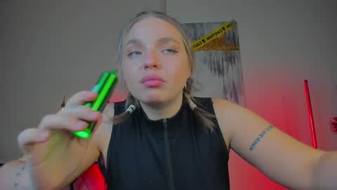 Snapshot of viollasinzz chatting on January 22, 2025, 11:10 pm Violla online show from January 22, 2025, 11:10 pm
