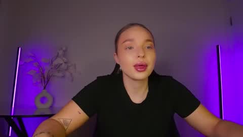 Violla online show from November 7, 2025, 11:21 am