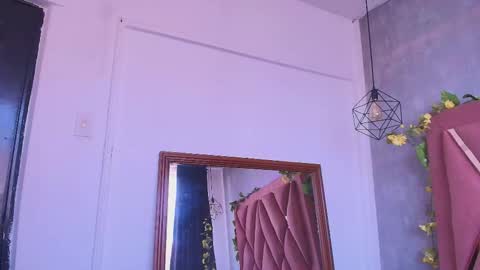 Violetta online show from September 25, 2025, 6:55 pm