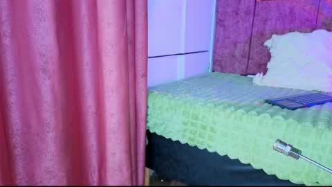 viollettebylyly online show from February 3, 2026, 12:32 pm