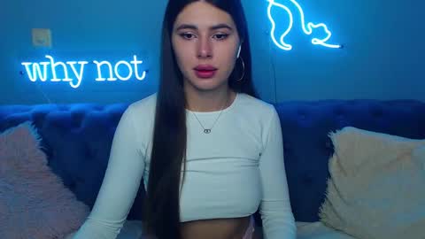 viollinalv online show from September 29, 2025, 4:39 am