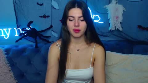 viollinalv online show from November 1, 2025, 5:42 am