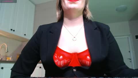Snapshot of vip_juicy chatting on February 14, 2025, 3:15 pm VelvettTime online show from February 14, 2025, 3:15 pm