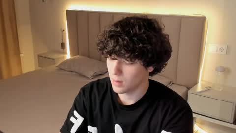 vip_person_ online show from March 22, 2026, 1:31 am