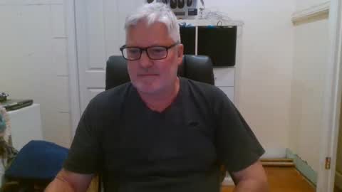 viper654321 online show from February 5, 2025, 8:11 am