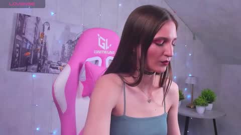 Snapshot of virdjinia_green chatting on September 15, 2025, 8:47 am Virdjinia online show from September 15, 2025, 8:47 am