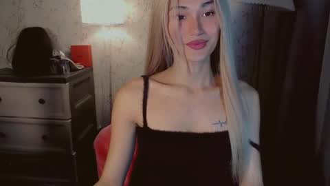 Pearl online show from November 14, 2025, 1:26 am