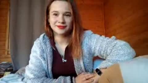 Mia online show from October 6, 2025, 12:46 pm