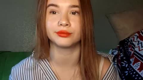 Mia online show from October 11, 2025, 11:42 am