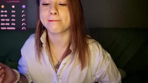 Mia online show from November 8, 2025, 11:43 am