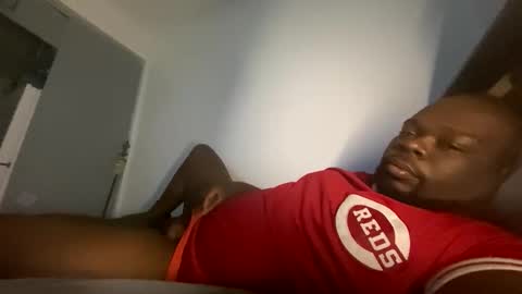 Elle Hood online show from October 26, 2025, 5:02 am