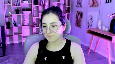 Snapshot of virtualvoyant chatting on November 5, 2025, 4:56 am your love online show from November 5, 2025, 4:56 am