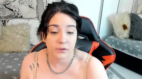 Snapshot of vitaxviper chatting on October 7, 2025, 11:13 pm Vit a Viper online show from October 7, 2025, 11:13 pm